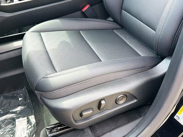 New 2026 Chevrolet Equinox LT w/ Convenience Package II AWD/4WD image 21