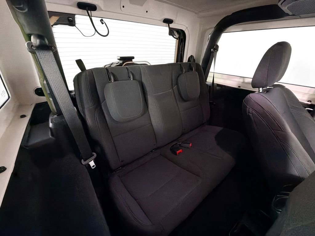 Used 2022 Jeep Wrangler Sport AWD/4WD image 26