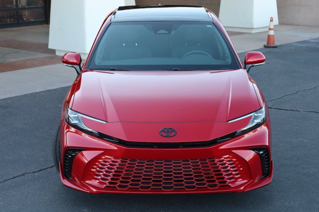Used 2025 Toyota Camry XSE w/ Premium Package FWD image 8