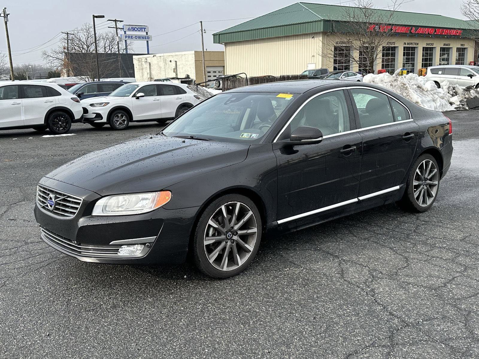 Used 2016 Volvo S80 T5 w/ Convenience Package image 4