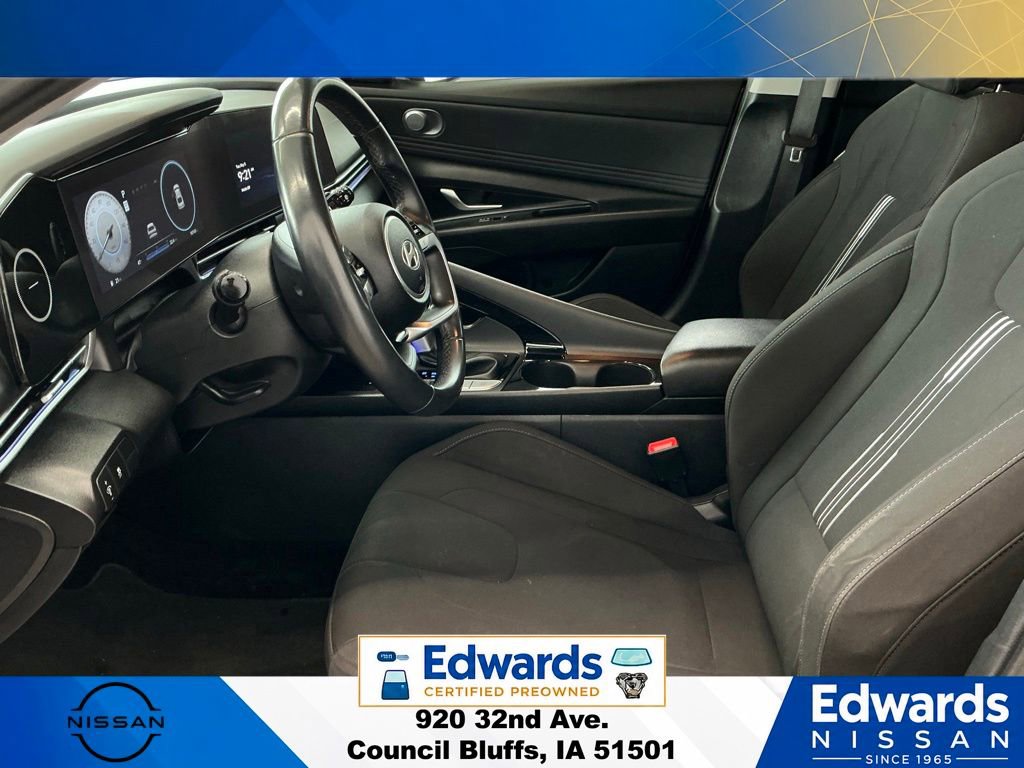 Used 2024 Hyundai Elantra SEL w/ Convenience Package FWD image 22