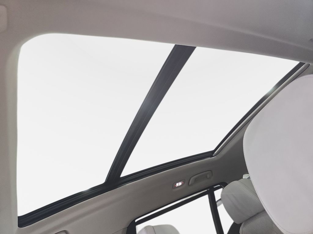 Used 2022 BMW X7 xDrive40i w/ Premium Package image 27