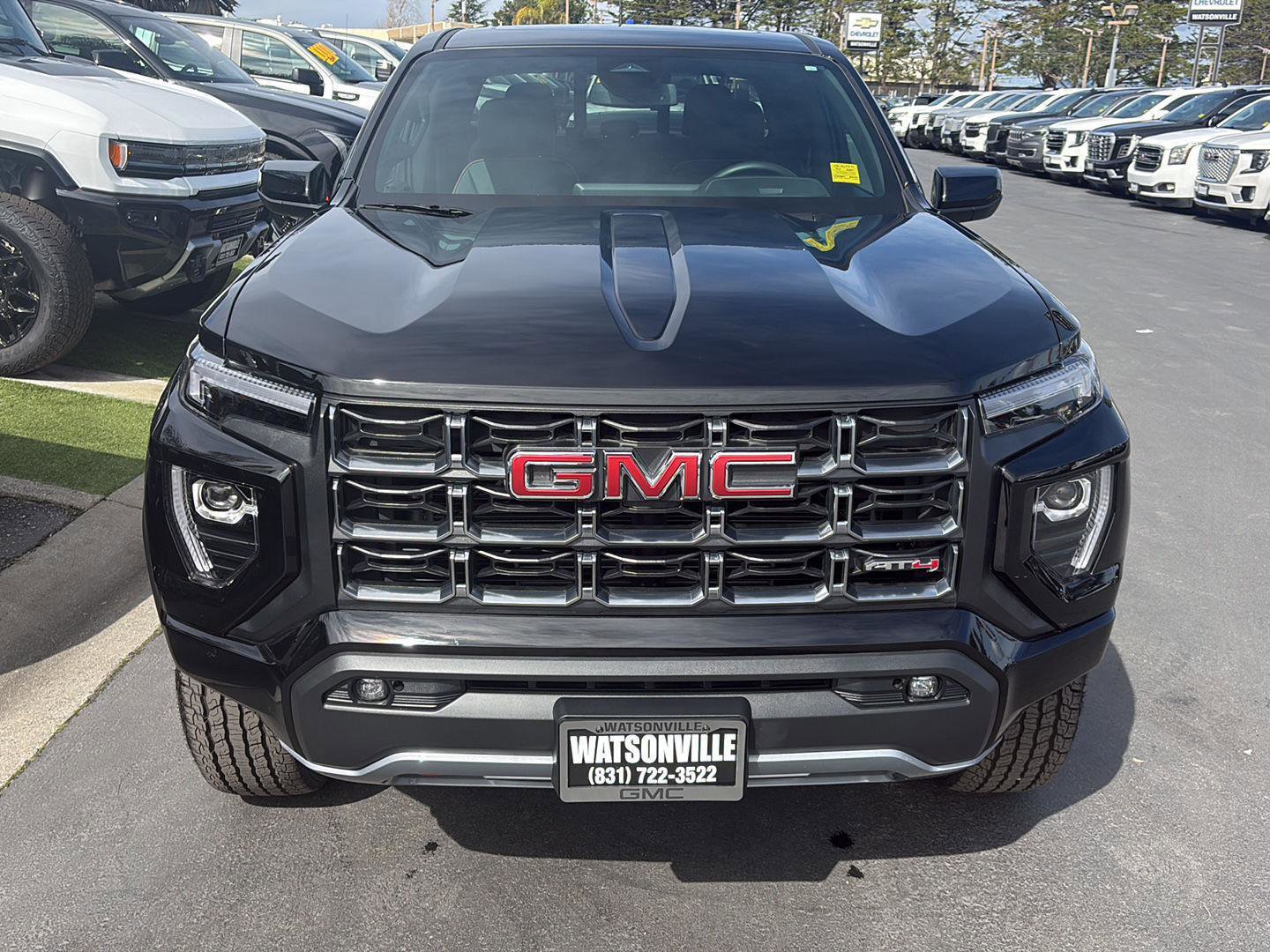 Used 2024 GMC Canyon AT4 image 3