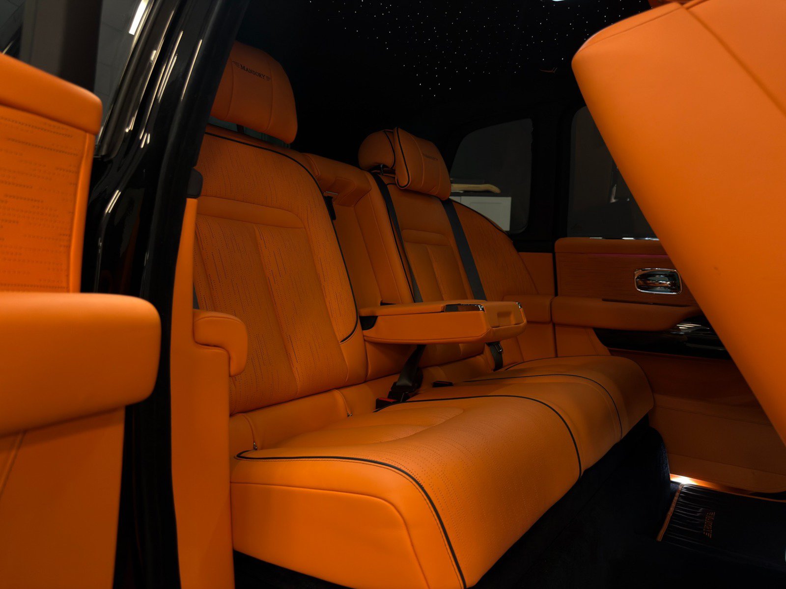 Used 2023 Rolls-Royce Cullinan AWD/4WD image 20
