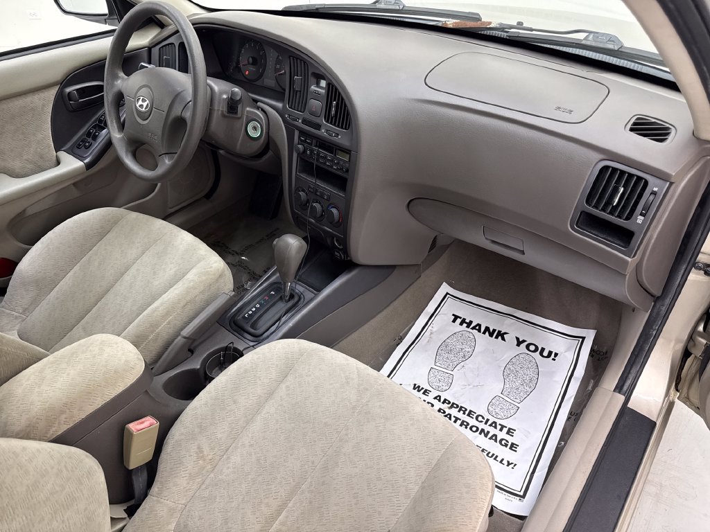 Used 2005 Hyundai Elantra Sedan FWD image 19