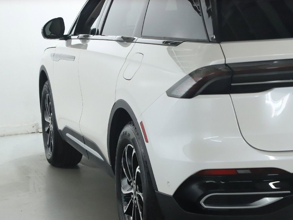 Used 2024 Lincoln Nautilus Premier w/ Equipment Group 102A image 42