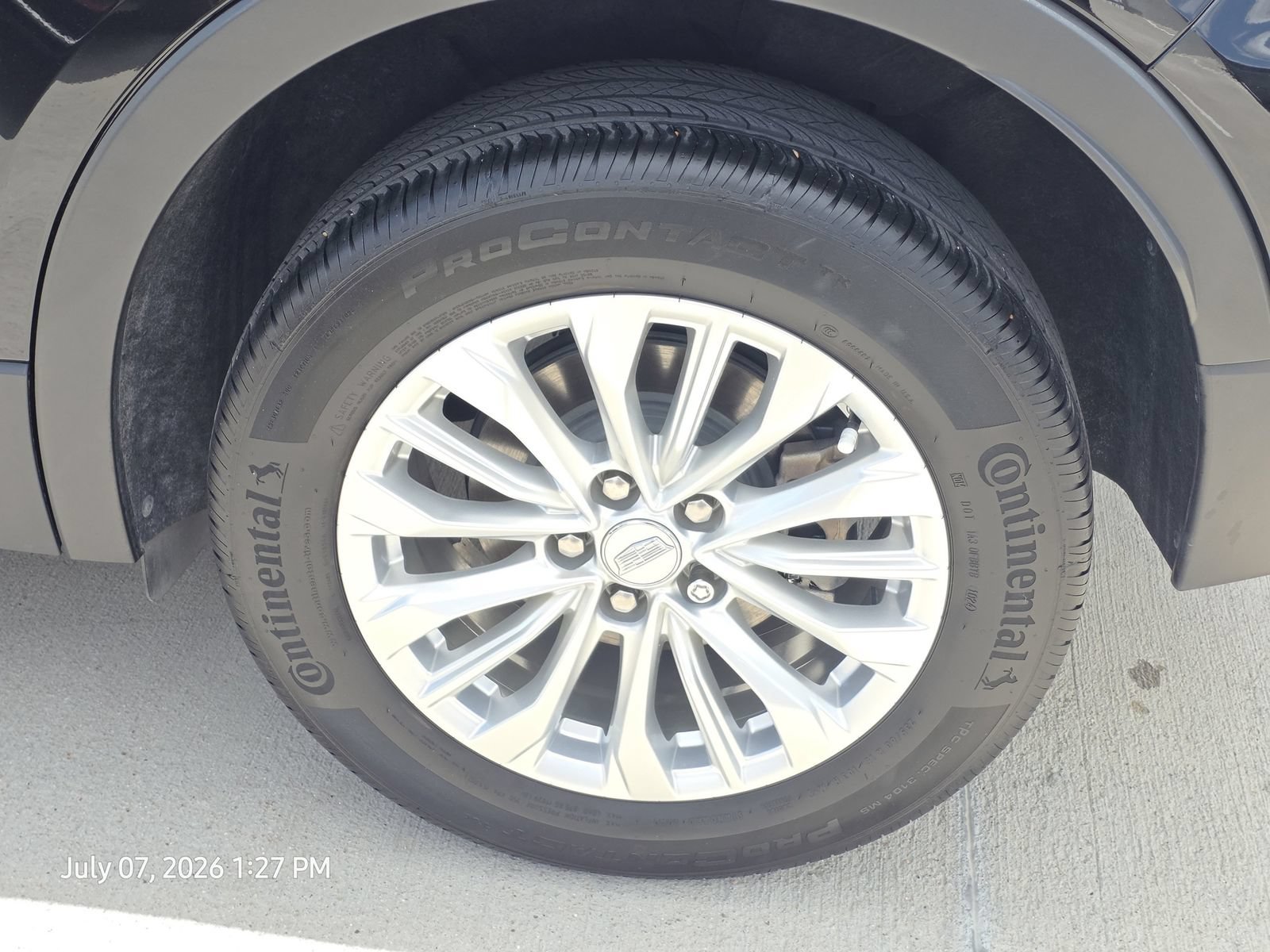 Used 2024 Cadillac XT4 Luxury w/ Cold Weather Package FWD image 12