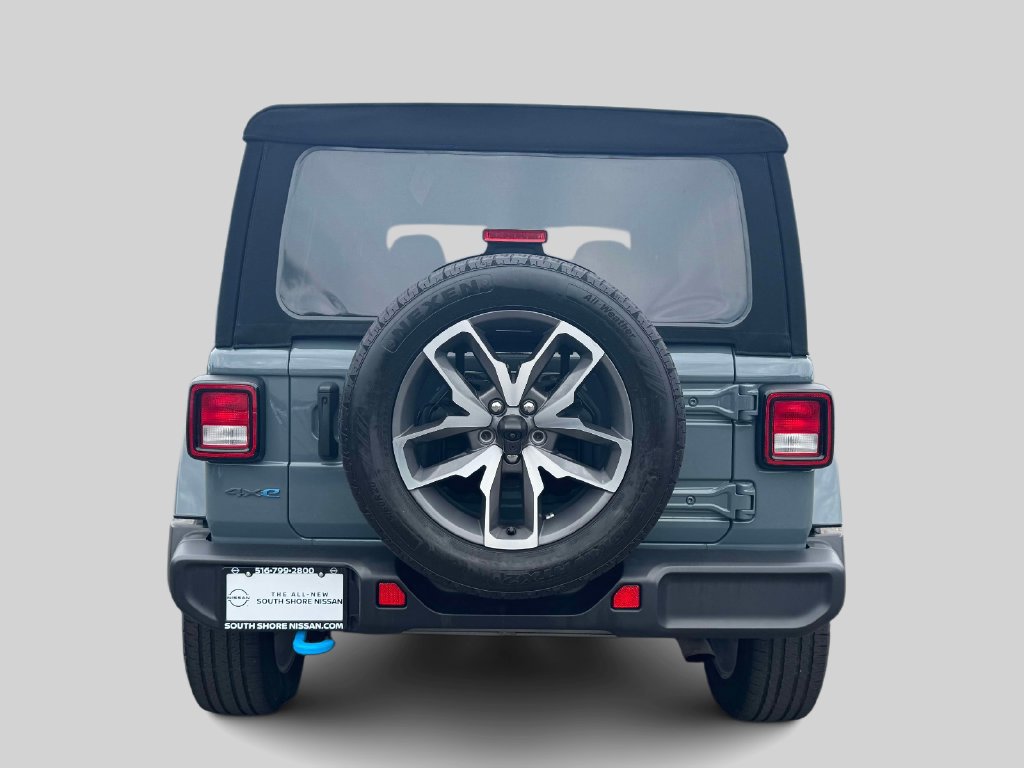 Used 2024 Jeep Wrangler Unlimited w/ Convenience Group AWD/4WD image 6