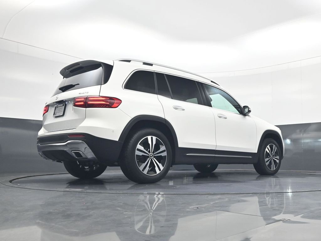 Used 2025 Mercedes-Benz GLB 250 4MATIC image 21