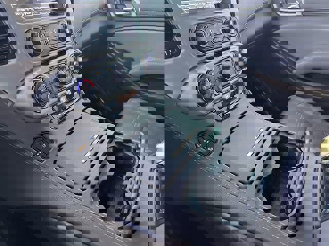 Used 2019 GMC Yukon XL Denali w/ Open Road Package image 19