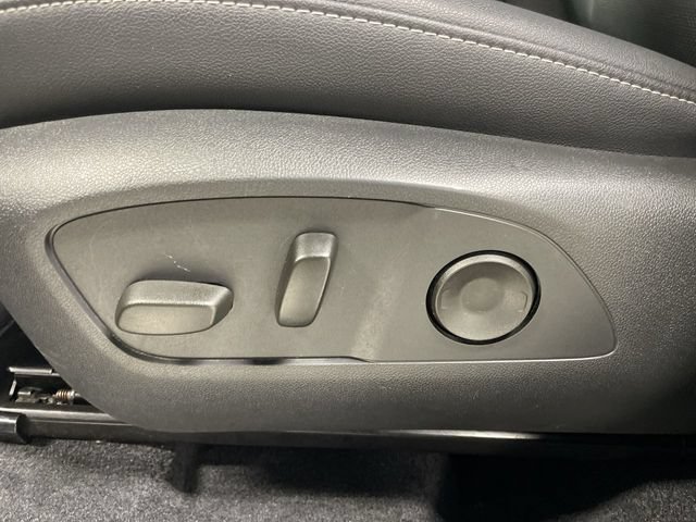 Certified 2025 Chevrolet Traverse LT AWD/4WD image 12