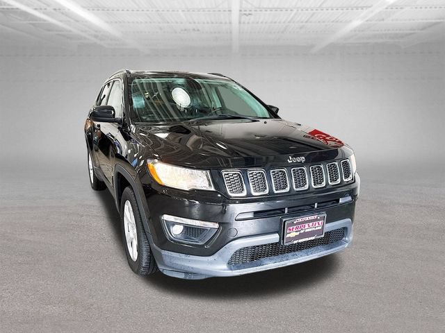 Used 2018 Jeep Compass Latitude w/ Popular Equipment Group FWD image 3