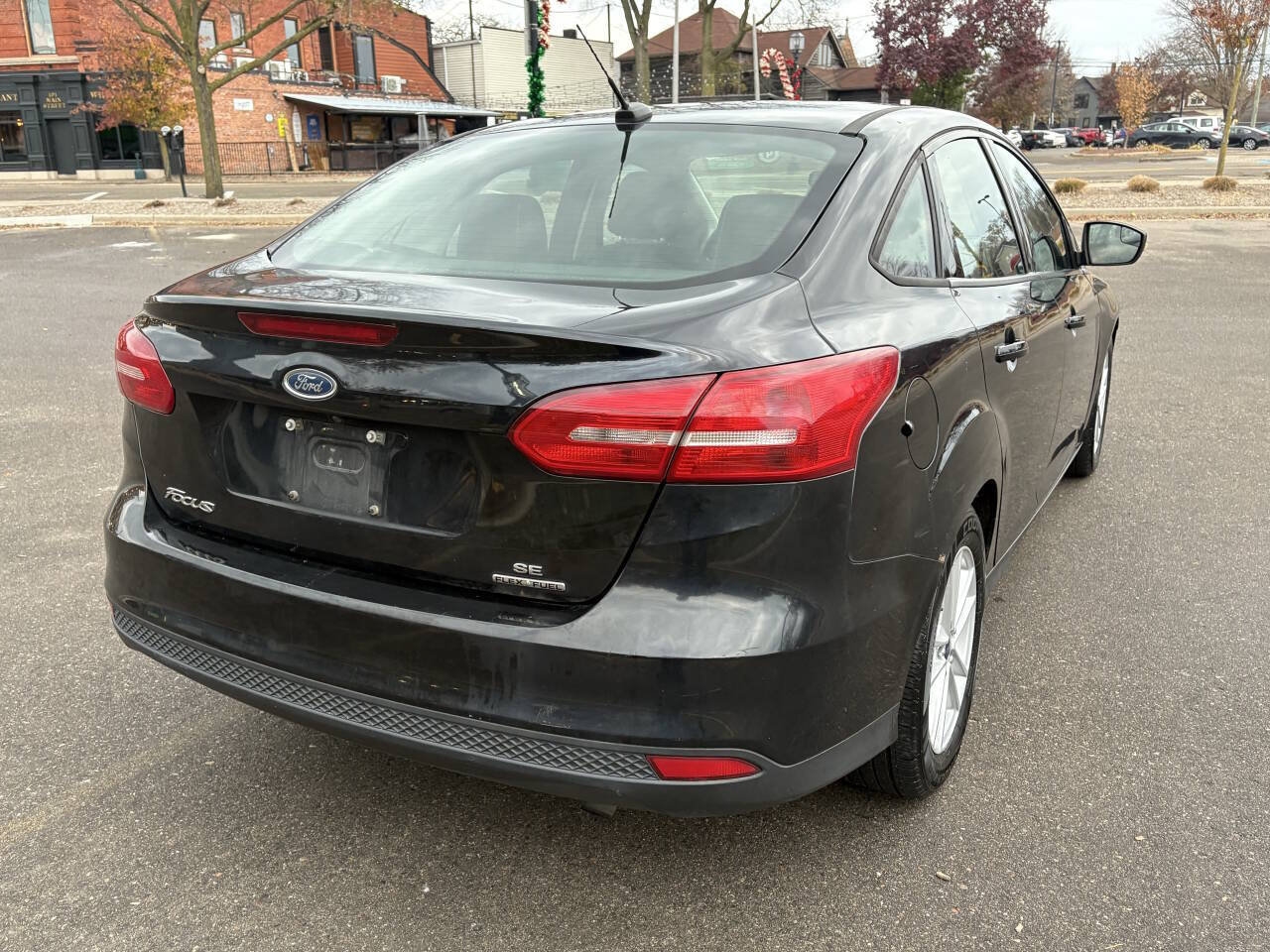 Used 2016 Ford Focus SE FWD image 8