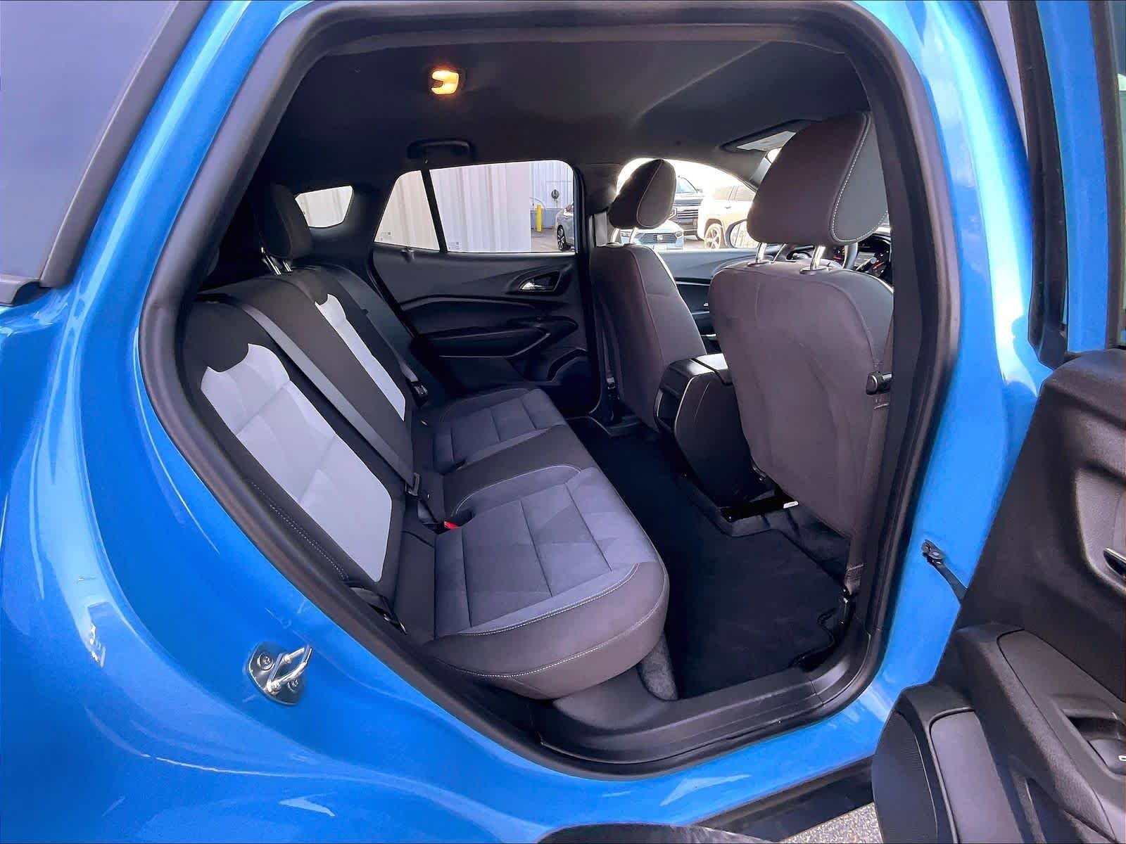 Used 2024 Chevrolet Trax RS w/ Driver Confidence Package FWD image 16