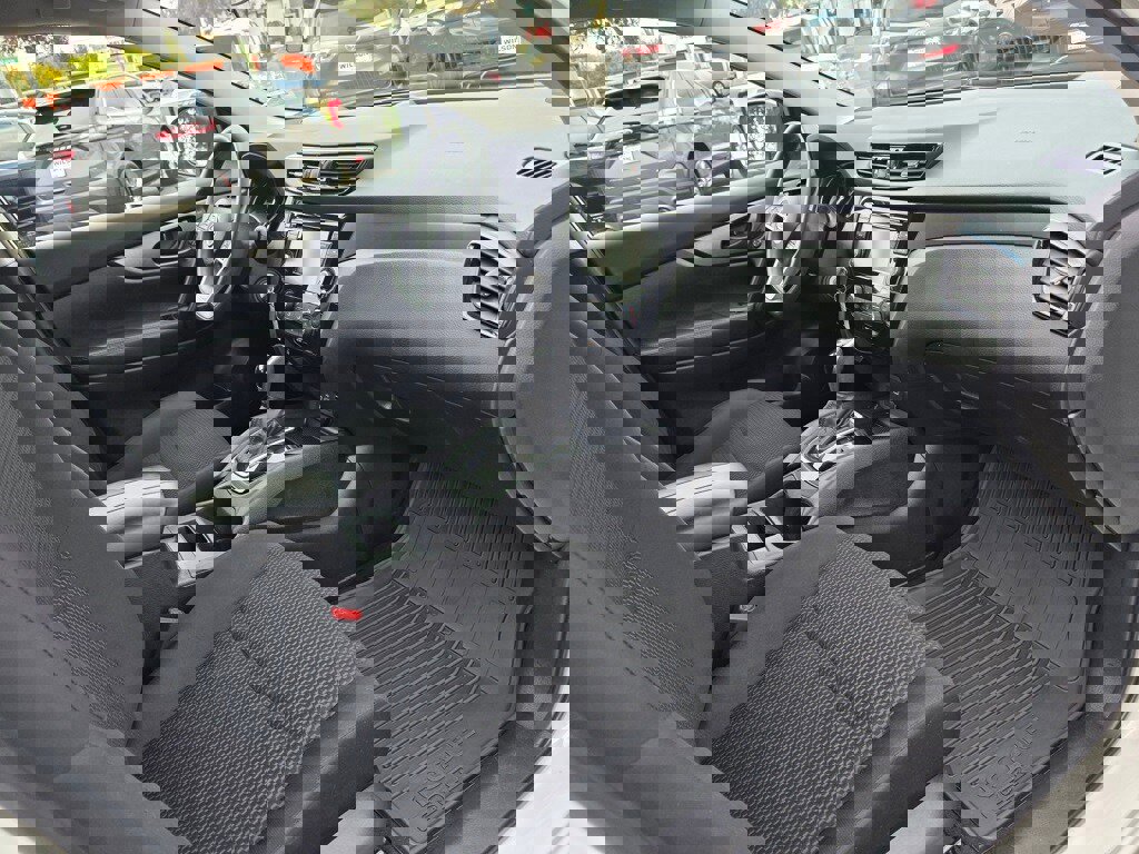 Used 2022 Nissan Rogue Sport S image 23