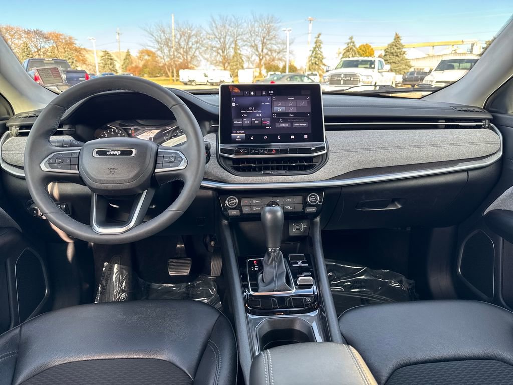 Certified 2022 Jeep Compass Latitude image 14