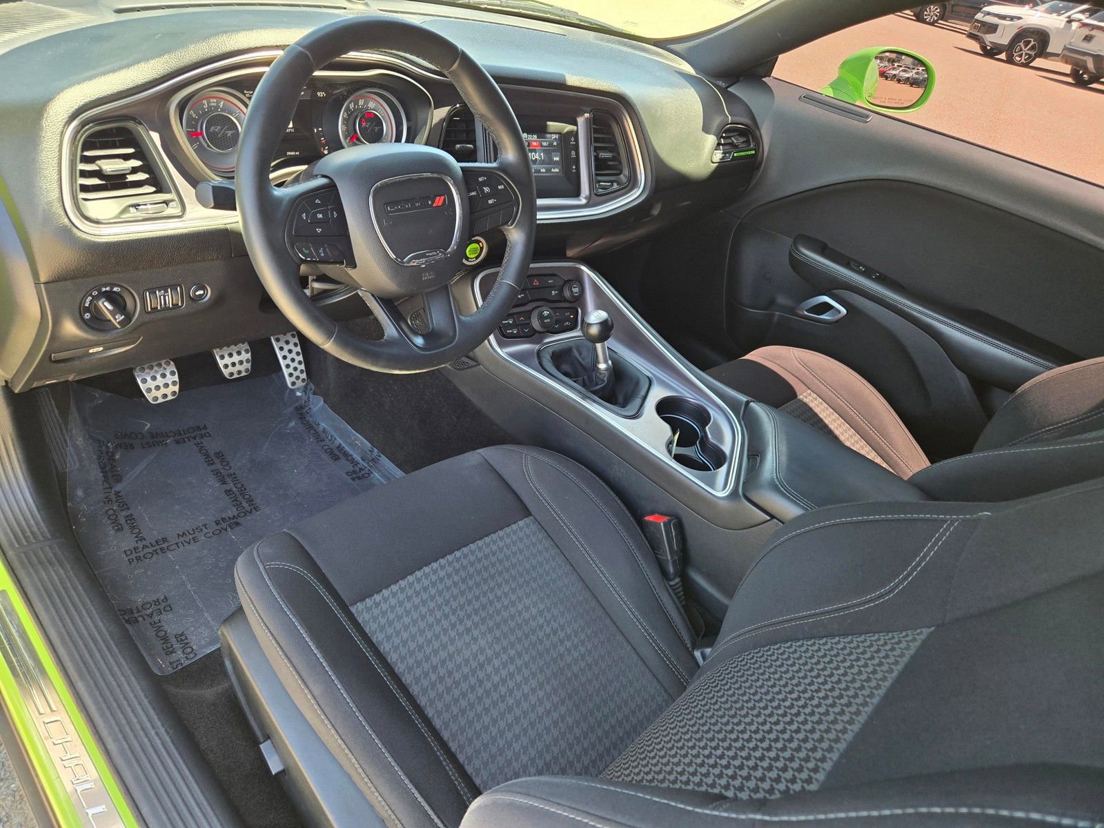 Used 2015 Dodge Challenger R/T w/ Quick Order Package 22B R/T RWD image 16