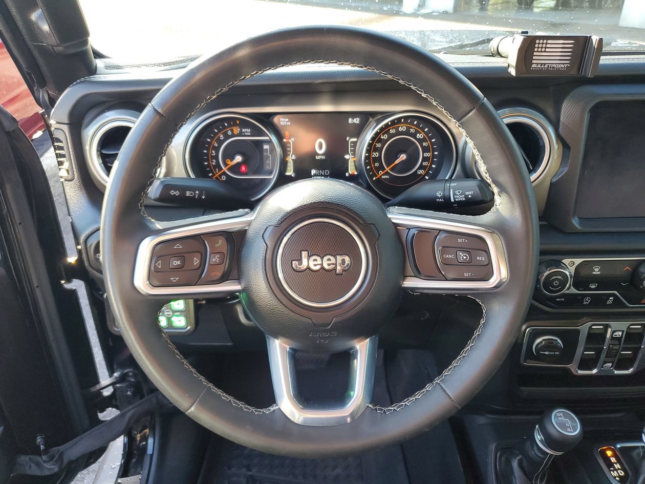 Used 2023 Jeep Gladiator Overland AWD/4WD image 19