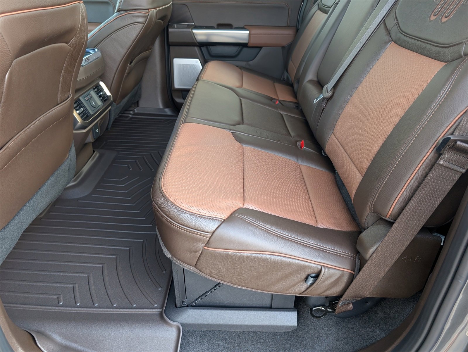 New 2025 Ford F150 King Ranch w/ FX4 Off-Road Package image 32