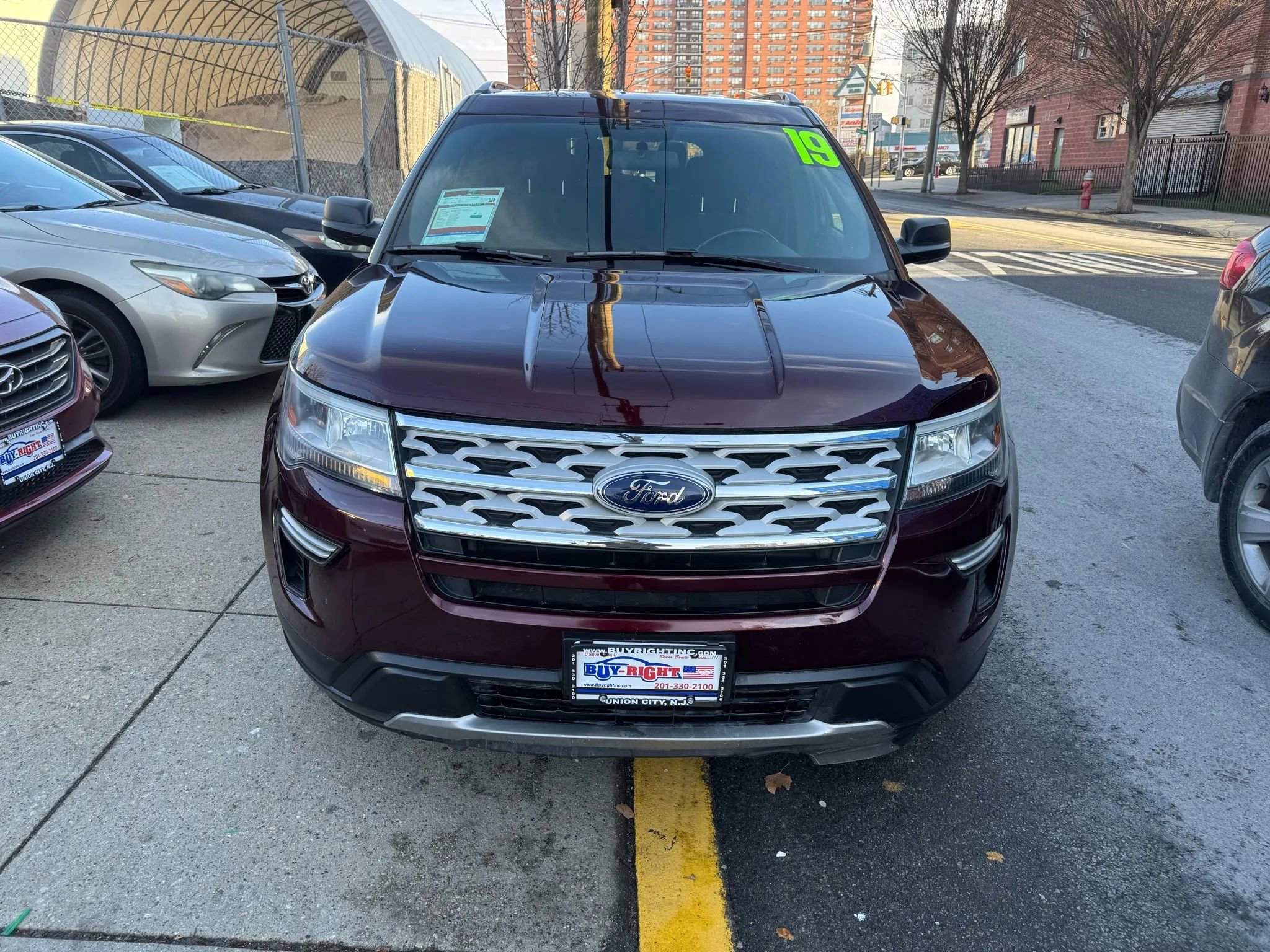 Used 2019 Ford Explorer XLT image 5