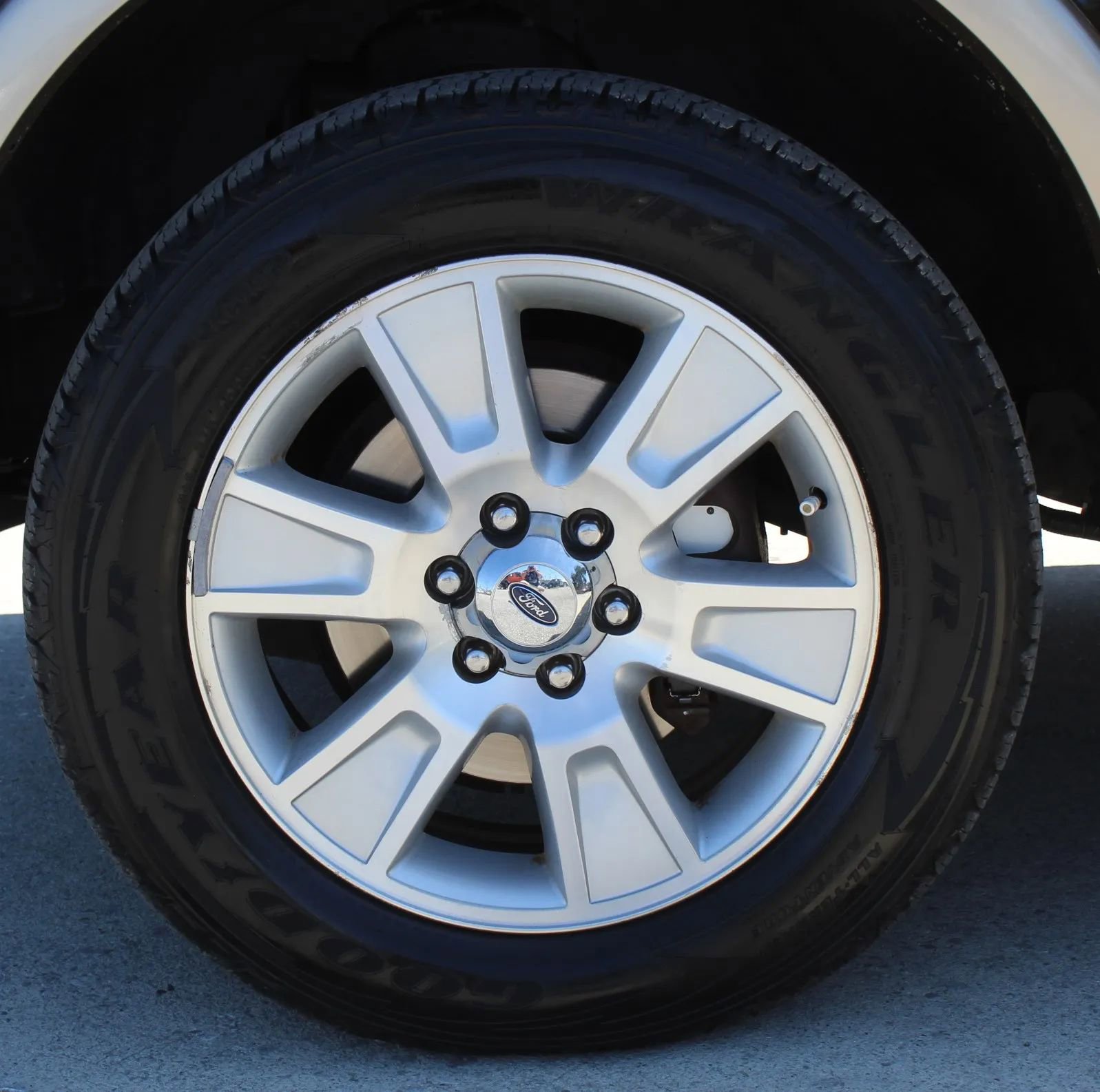 Used 2013 Ford F150 Lariat w/ Luxury Equipment Group image 9