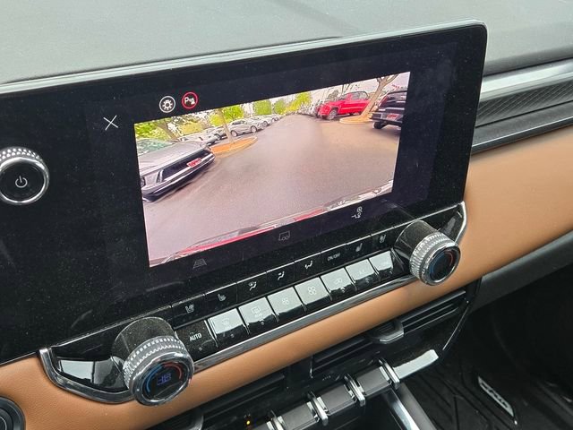 Used 2025 GMC Canyon AT4 w/ AT4 Premium Package image 22