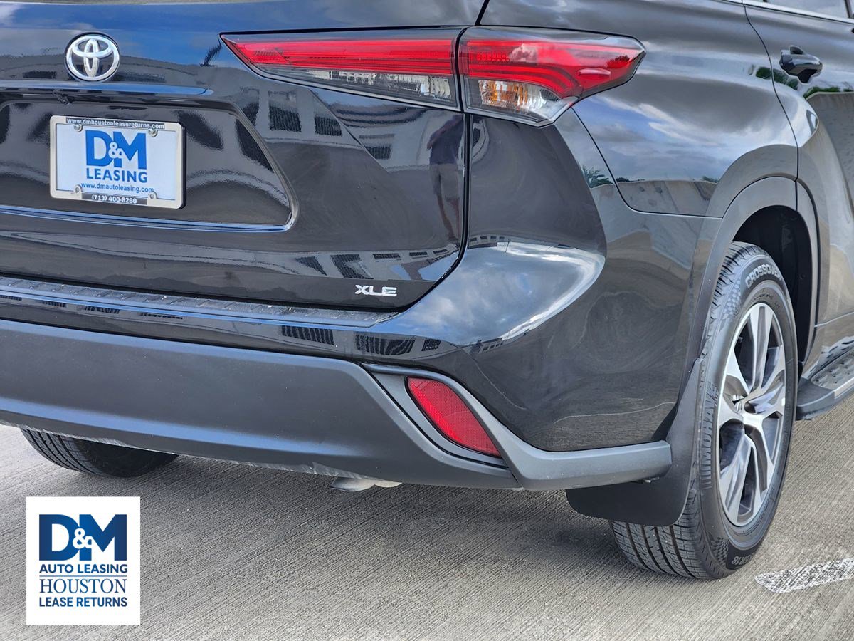 Used 2022 Toyota Highlander XLE image 14