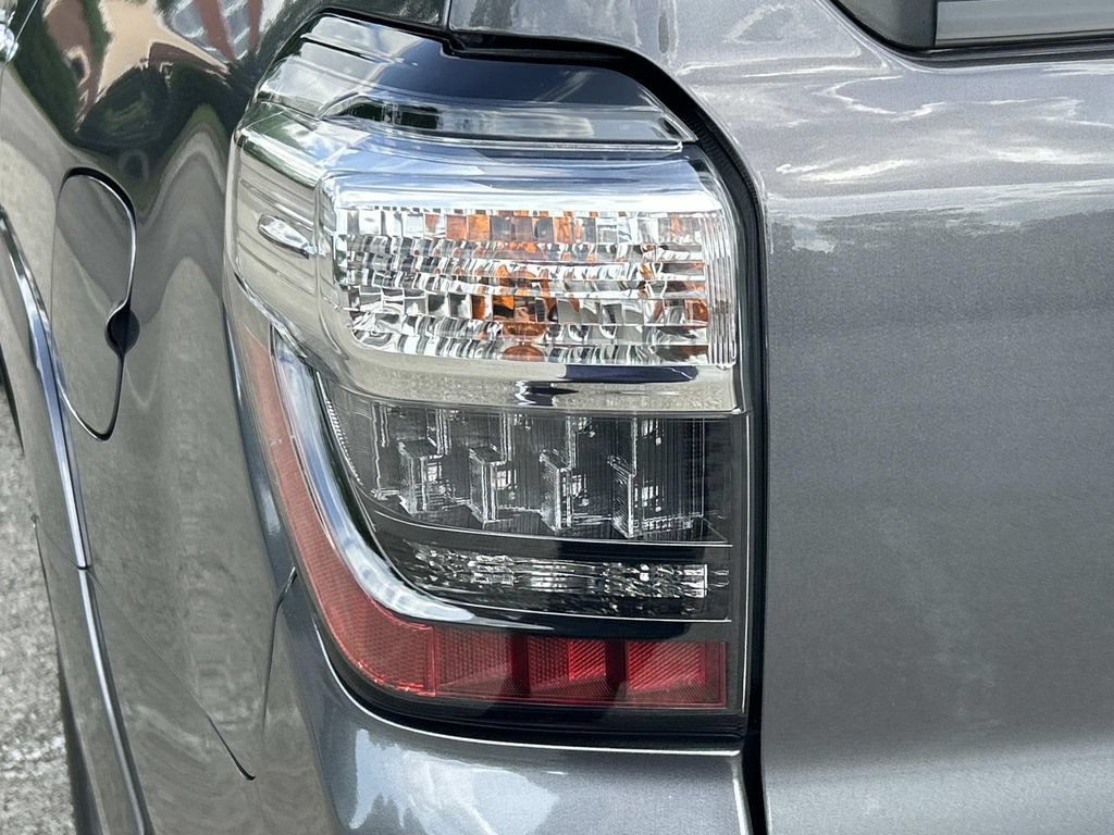 Used 2021 Toyota 4Runner Limited AWD/4WD image 14