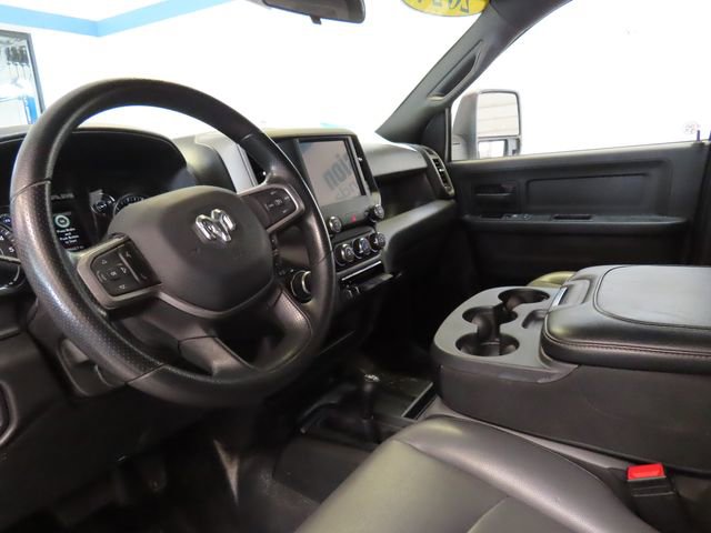 Used 2024 RAM 3500 Tradesman w/ Chrome Appearance Group image 4