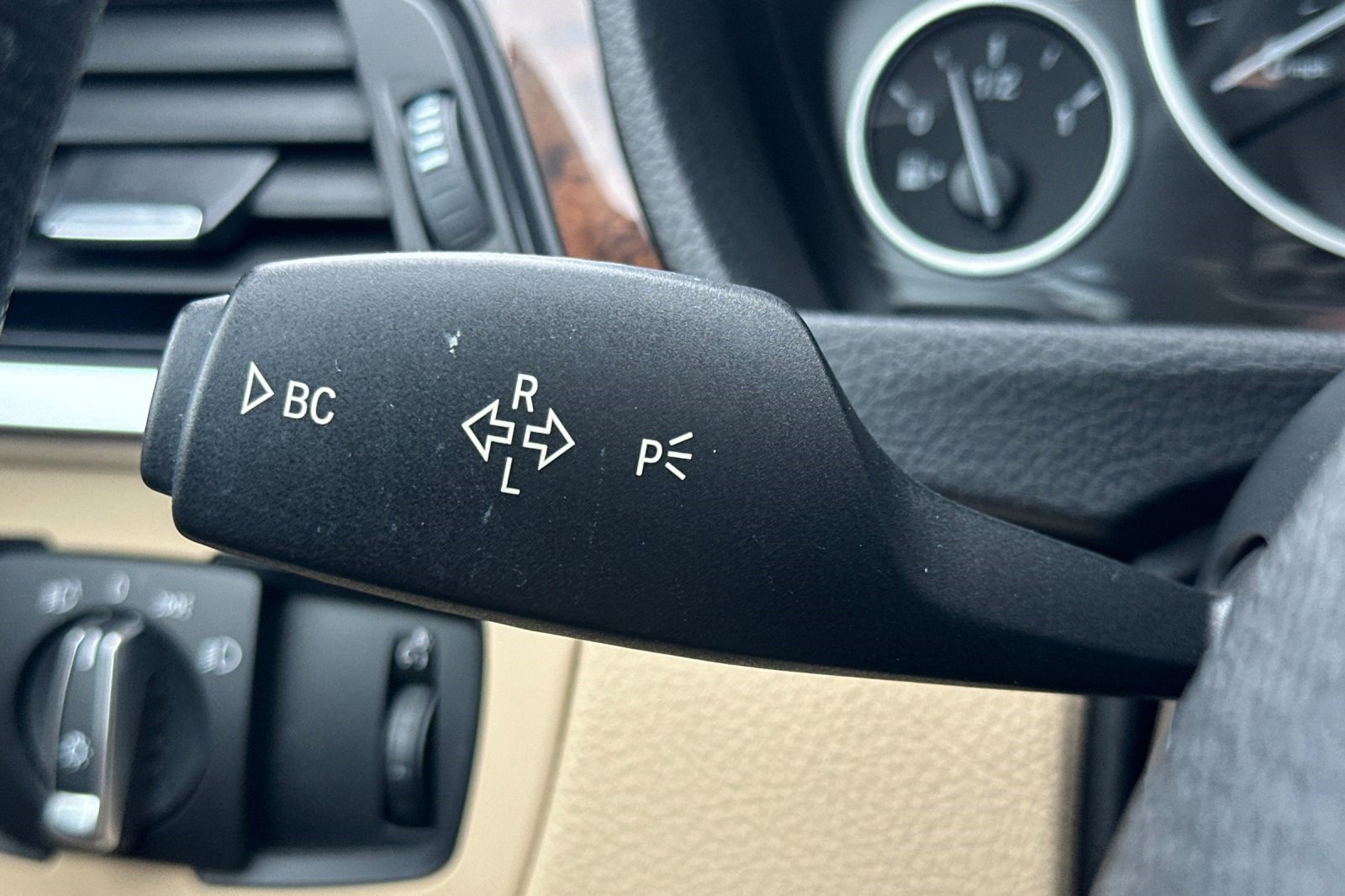 Used 2015 BMW 328i Sedan RWD image 31