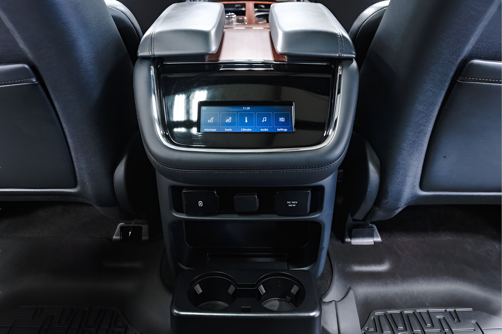 Used 2023 Lincoln Navigator Reserve AWD/4WD image 36