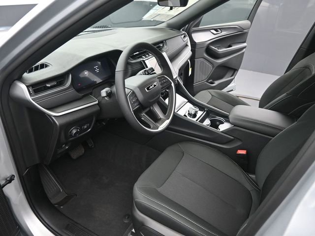 New 2026 Jeep Grand Cherokee L Laredo image 9