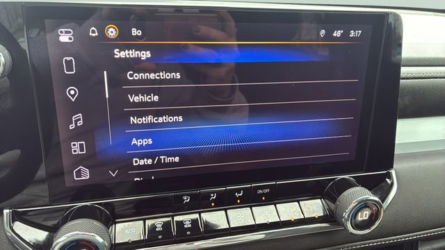 Certified 2024 Chevrolet Colorado LT w/ LT Convenience Package image 11