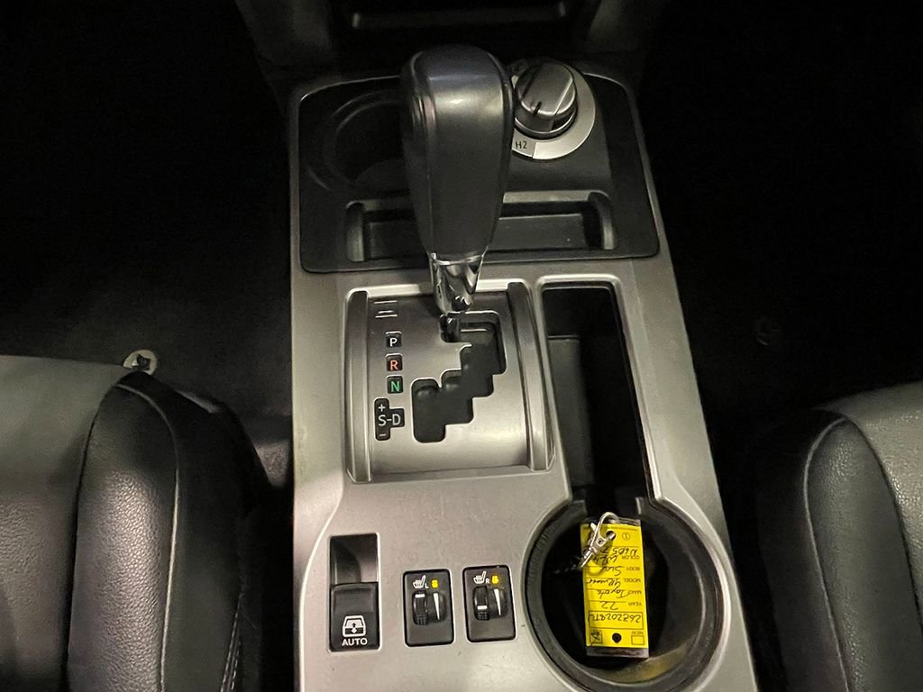 Used 2022 Toyota 4Runner SR5 Premium w/ Moonroof Package AWD/4WD image 31