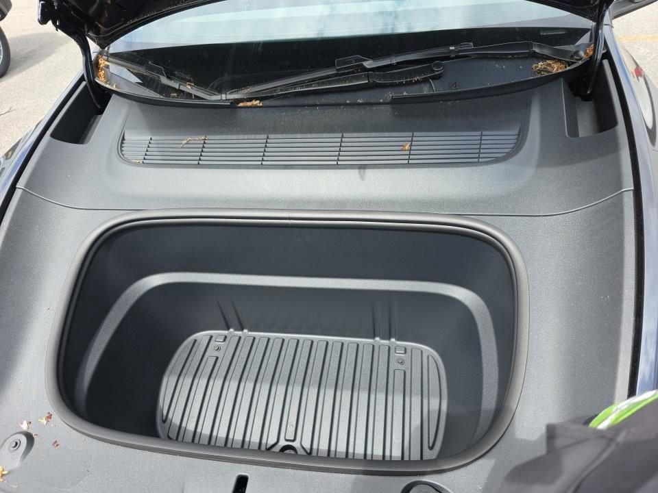 Used 2026 Tesla Model Y AWD image 22