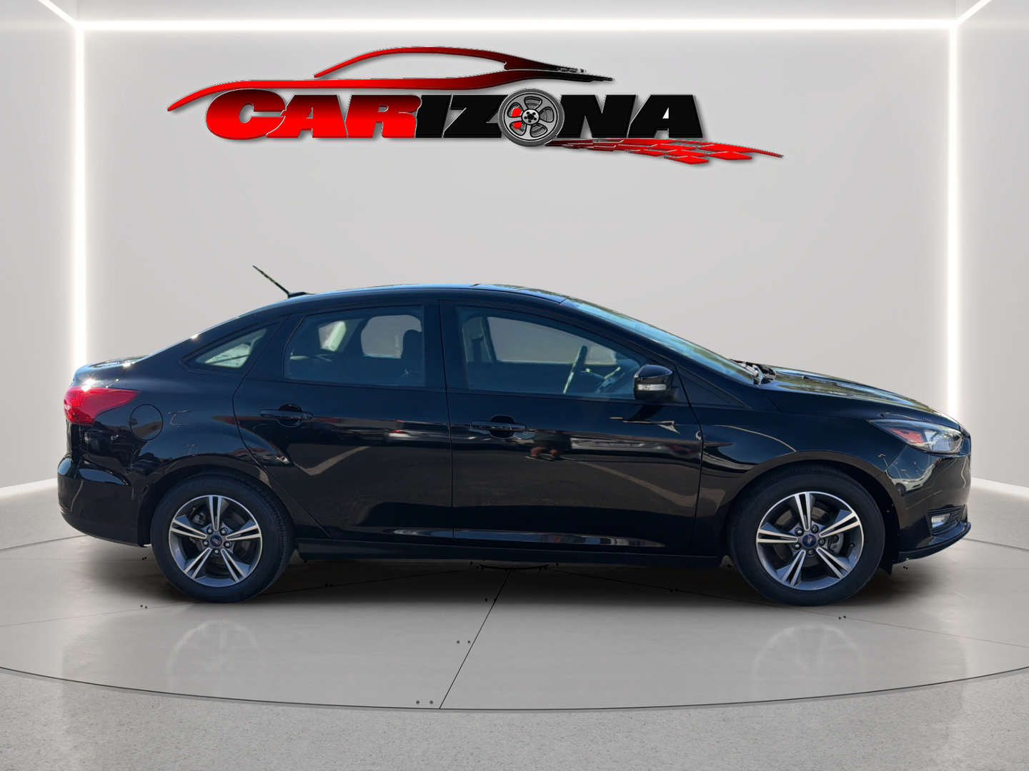 Used 2017 Ford Focus SE FWD image 4