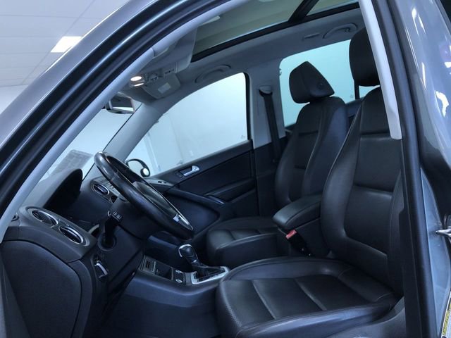 Used 2017 Volkswagen Tiguan Wolfsburg Edition AWD/4WD image 18