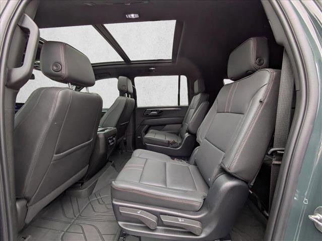Used 2025 Chevrolet Suburban RST w/ Comfort Package image 18