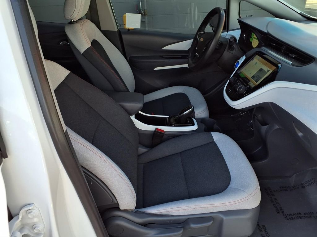 Used 2017 Chevrolet Bolt LT image 24
