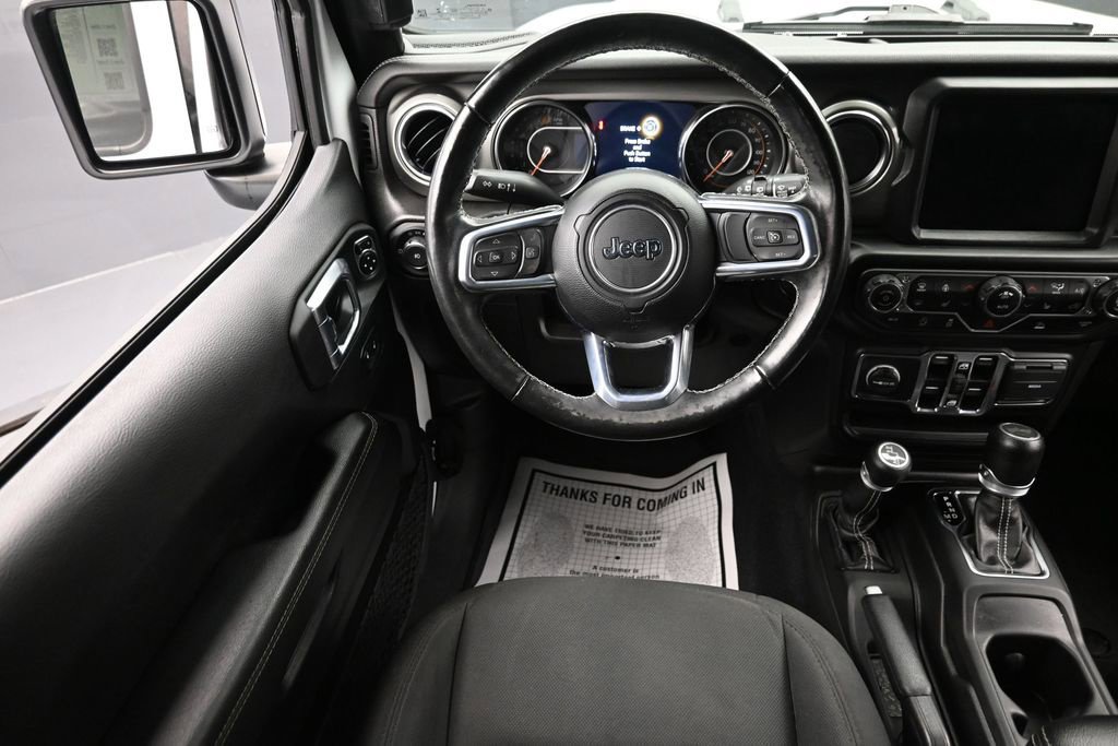 Used 2022 Jeep Wrangler Unlimited Sahara w/ Cold Weather Group AWD/4WD image 13