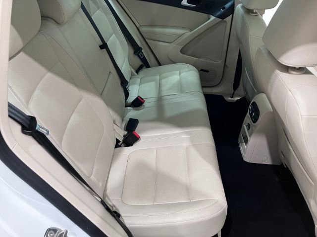 Used 2014 Volkswagen Tiguan SEL image 37