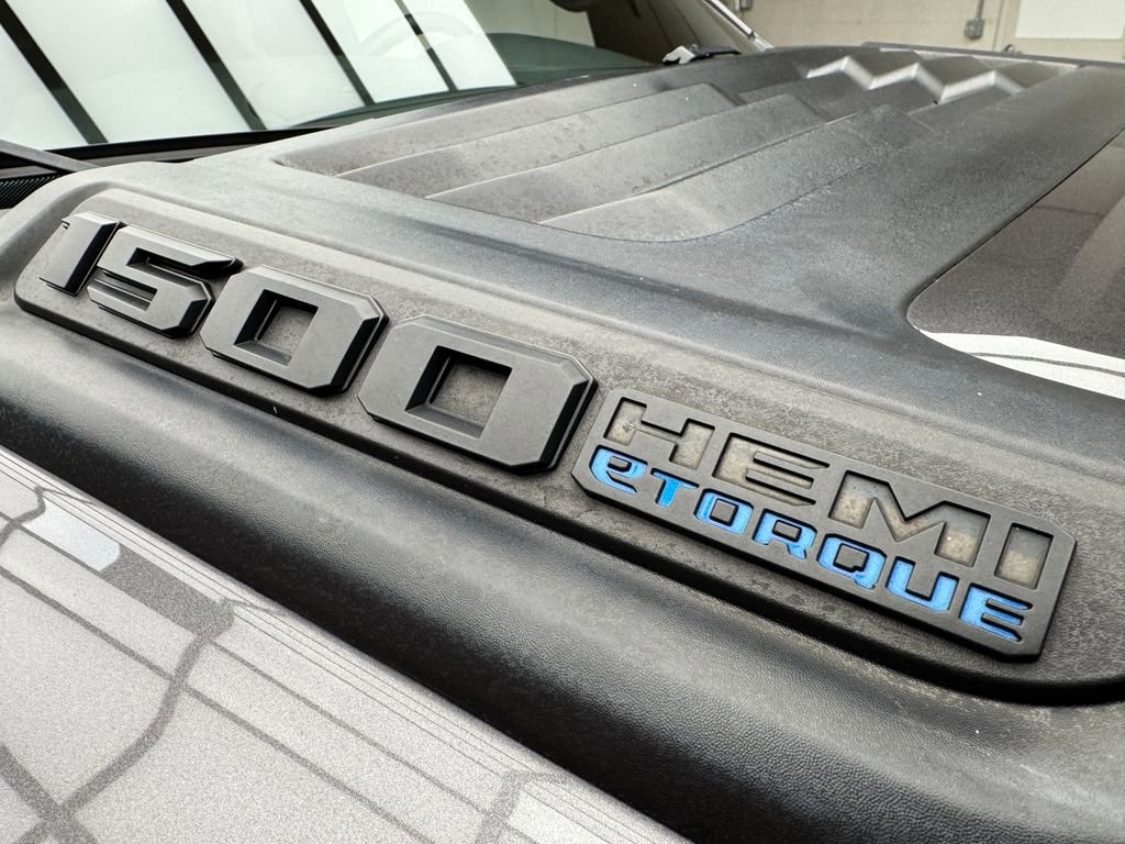 Used 2023 RAM 1500 Laramie AWD/4WD image 9