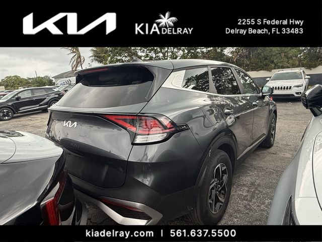 Used 2023 Kia Sportage LX image 2