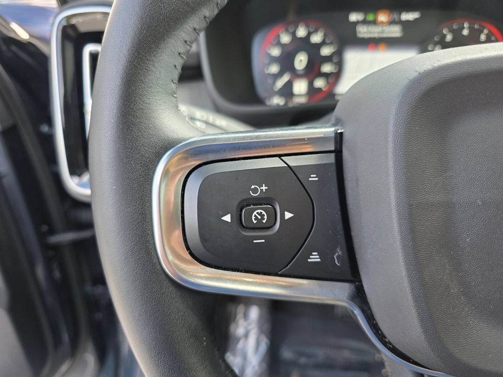 Used 2020 Volvo XC40 T5 Inscription w/ Protection Package Premier AWD/4WD image 19