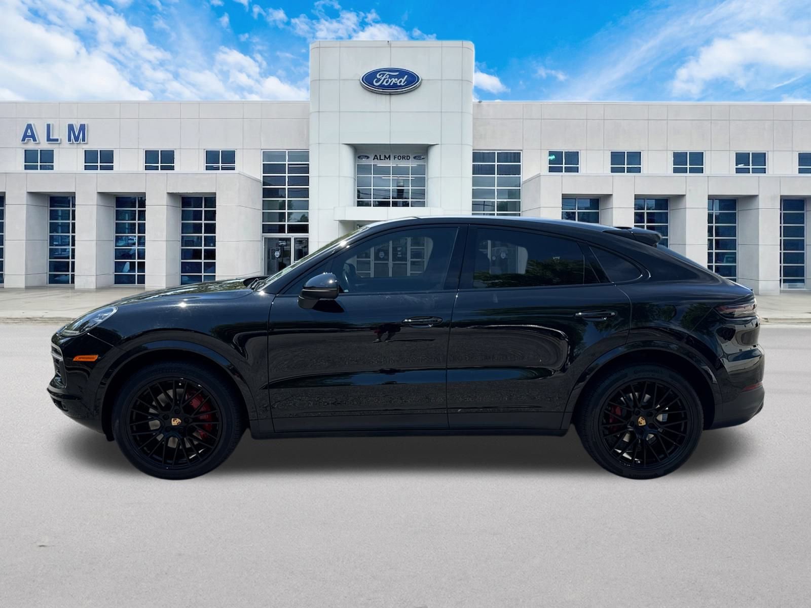 Used 2022 Porsche Cayenne S image 8