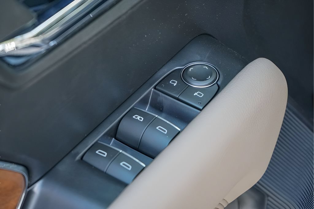 New 2026 GMC Canyon Denali AWD/4WD image 17