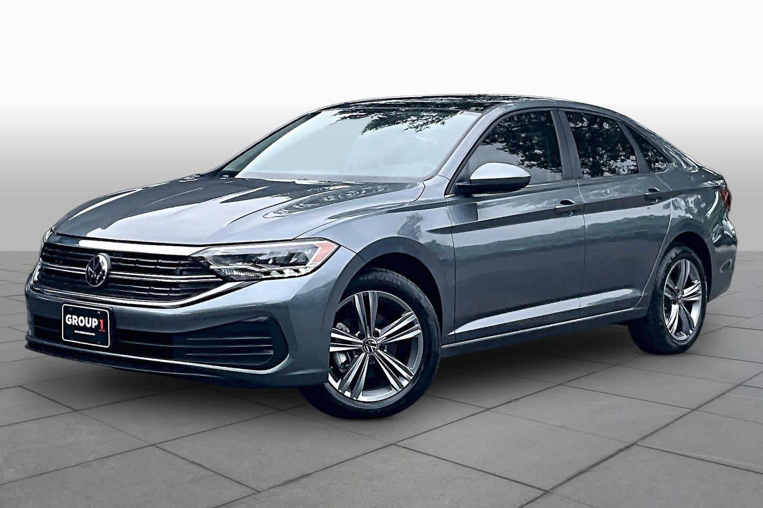 Used 2023 Volkswagen Jetta SE w/ Panoramic Sunroof Package FWD image 1