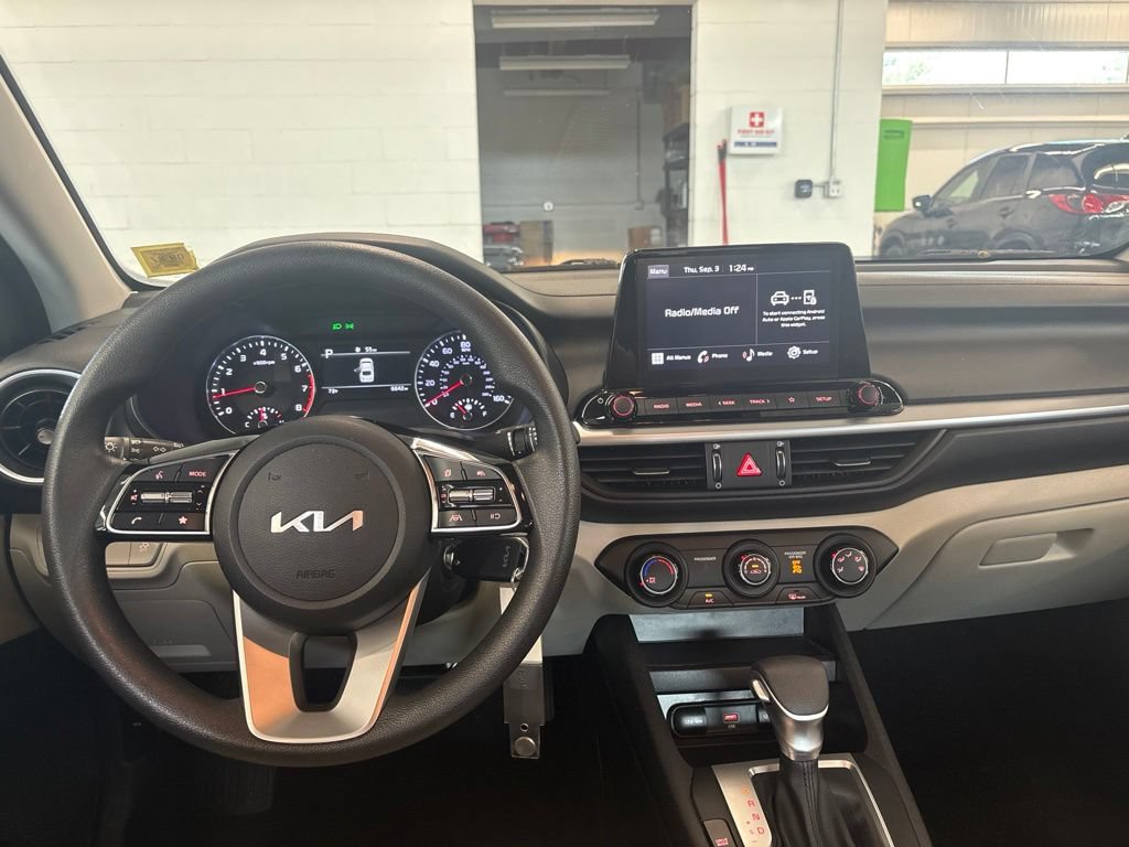 Certified 2023 Kia Forte LXS FWD image 6