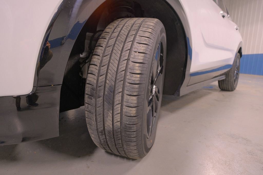 Used 2024 Buick Encore GX Sport Touring image 38