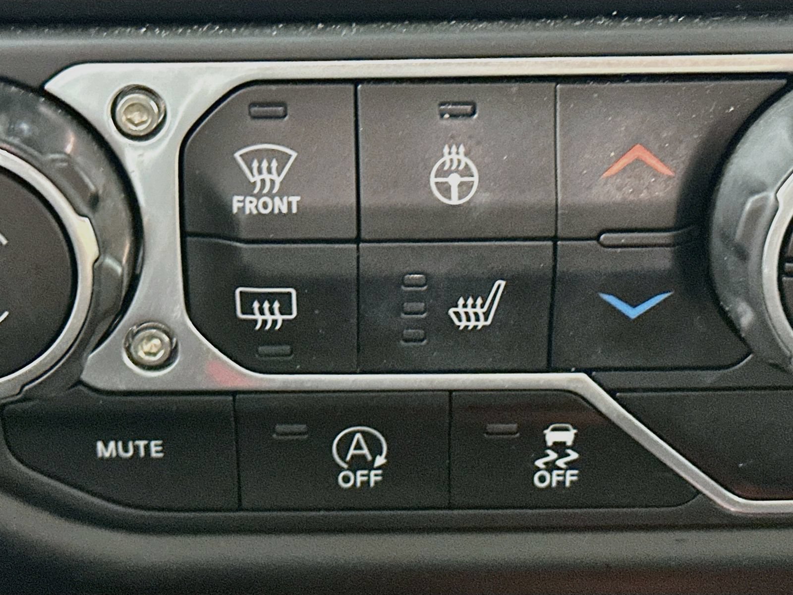 Used 2022 Jeep Gladiator Sport AWD/4WD image 20